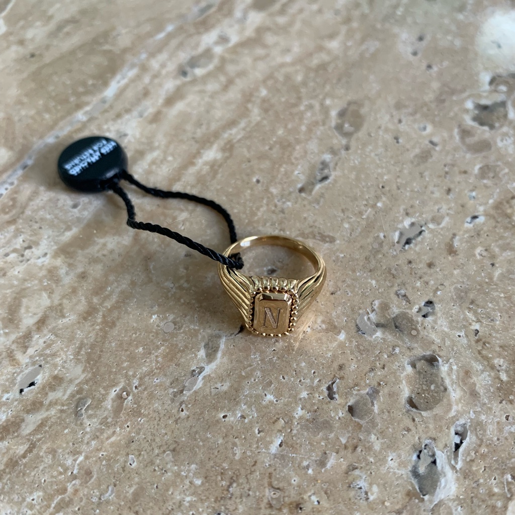 New Jenna Lyons Mejuri Signet Ring 14k Gold 670$